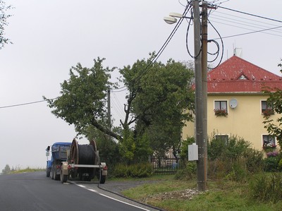 čez